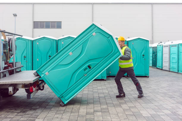 Portable Toilet Options We Offer in Paramount, CA