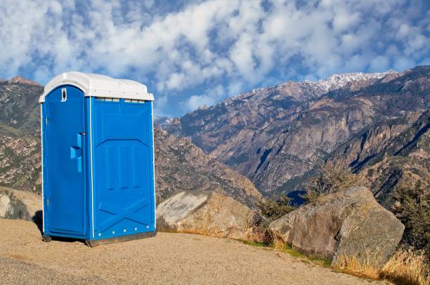 Portable Toilet Options We Offer in Paramount, CA